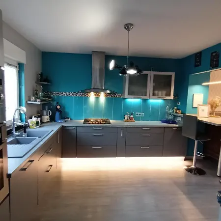 Grande Maison Familiale 300 M De La Et Du Centre Ferienhaus *